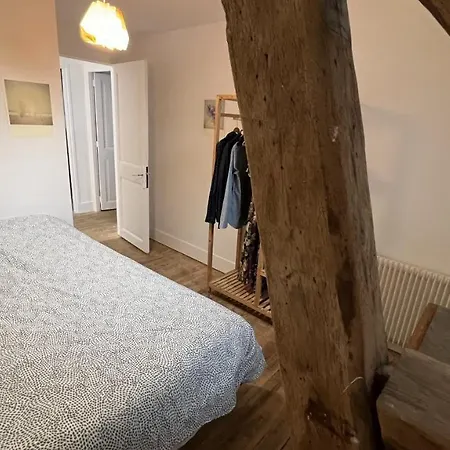 Au Coeur De La Suisse Normande 아파트 *