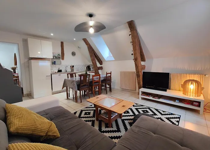 Authentique De Charme - Acces Direct Voie Verte Au Coeur De La Suisse Normande Apartamento *